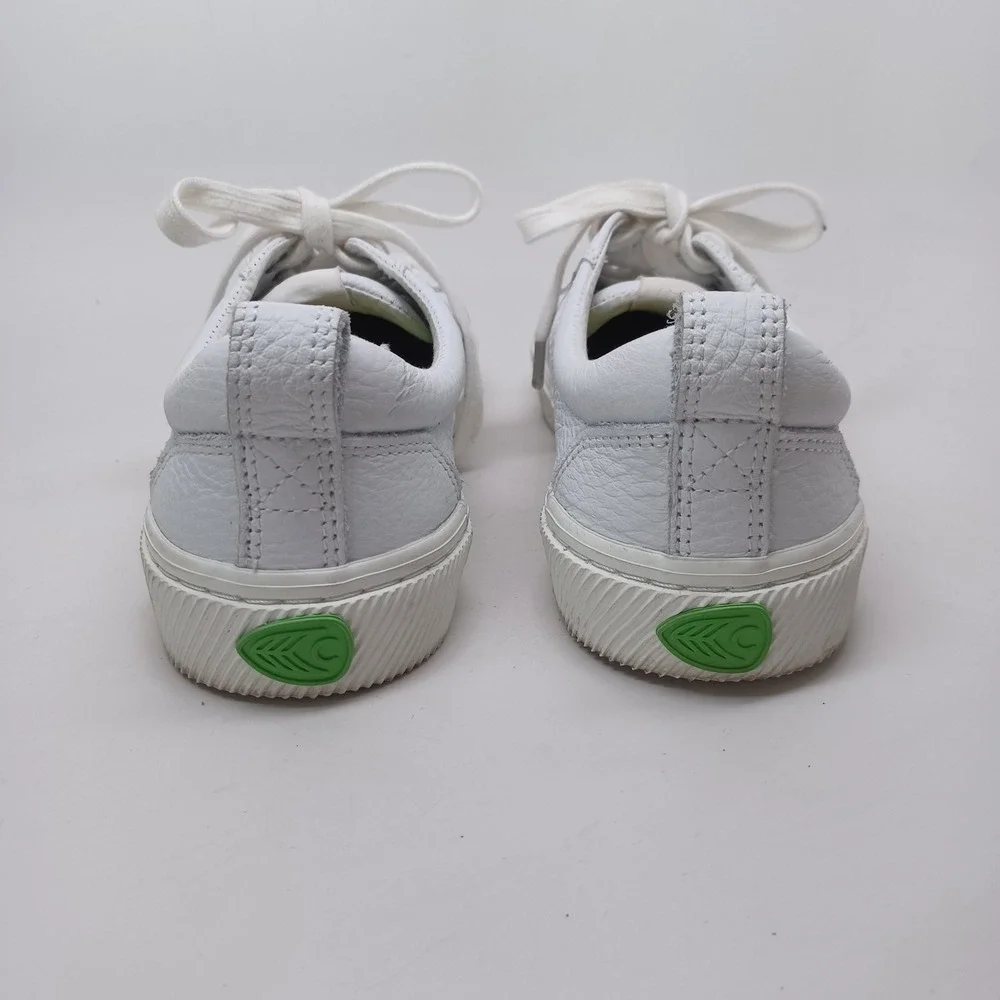 Cariuma OCA Low White Pebbled Leather Sneakers Womens 8 Mens 6.5 EU 39